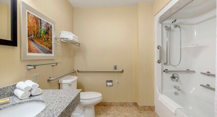 Best Western Plus New England Inn & Suites Room Type - 2 Queen Beds, Mobility Accessible, Bathtub, Non-Smoking, Full Breakfast