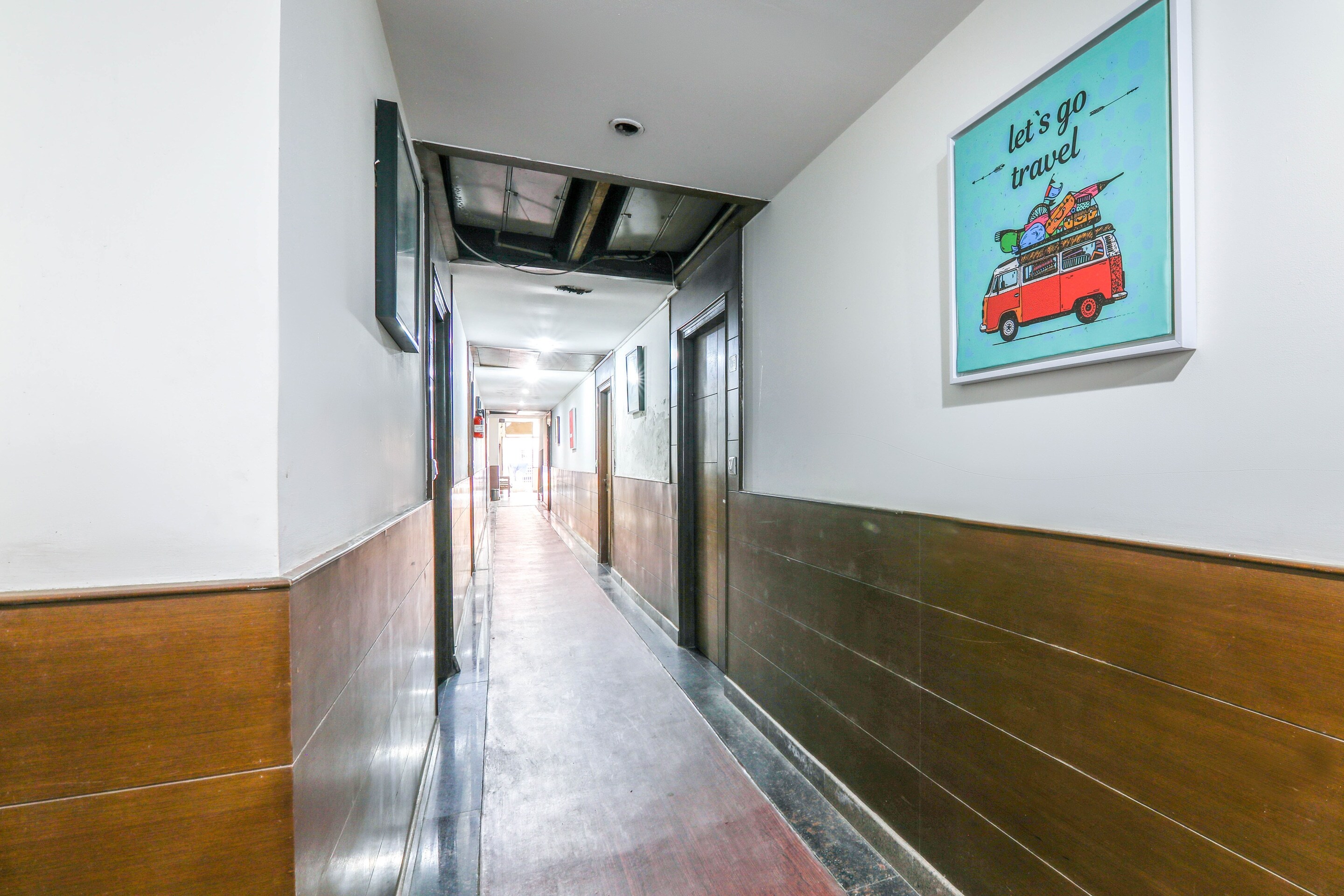 Hotel O New Hotel Rajwada - Tap to explore photos