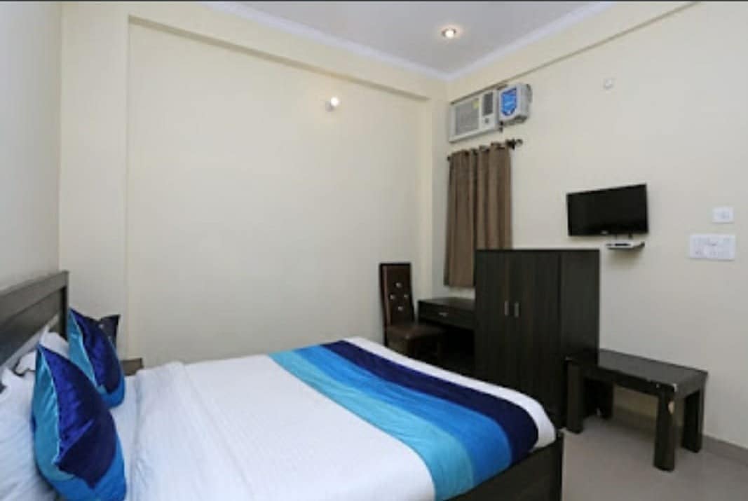 Hotel The Ganges park - Tap to explore photos