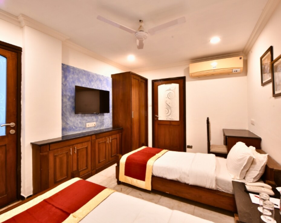 Avanse Millora Click White House Residency Service Apartment, Vadodara - Tap to explore photos