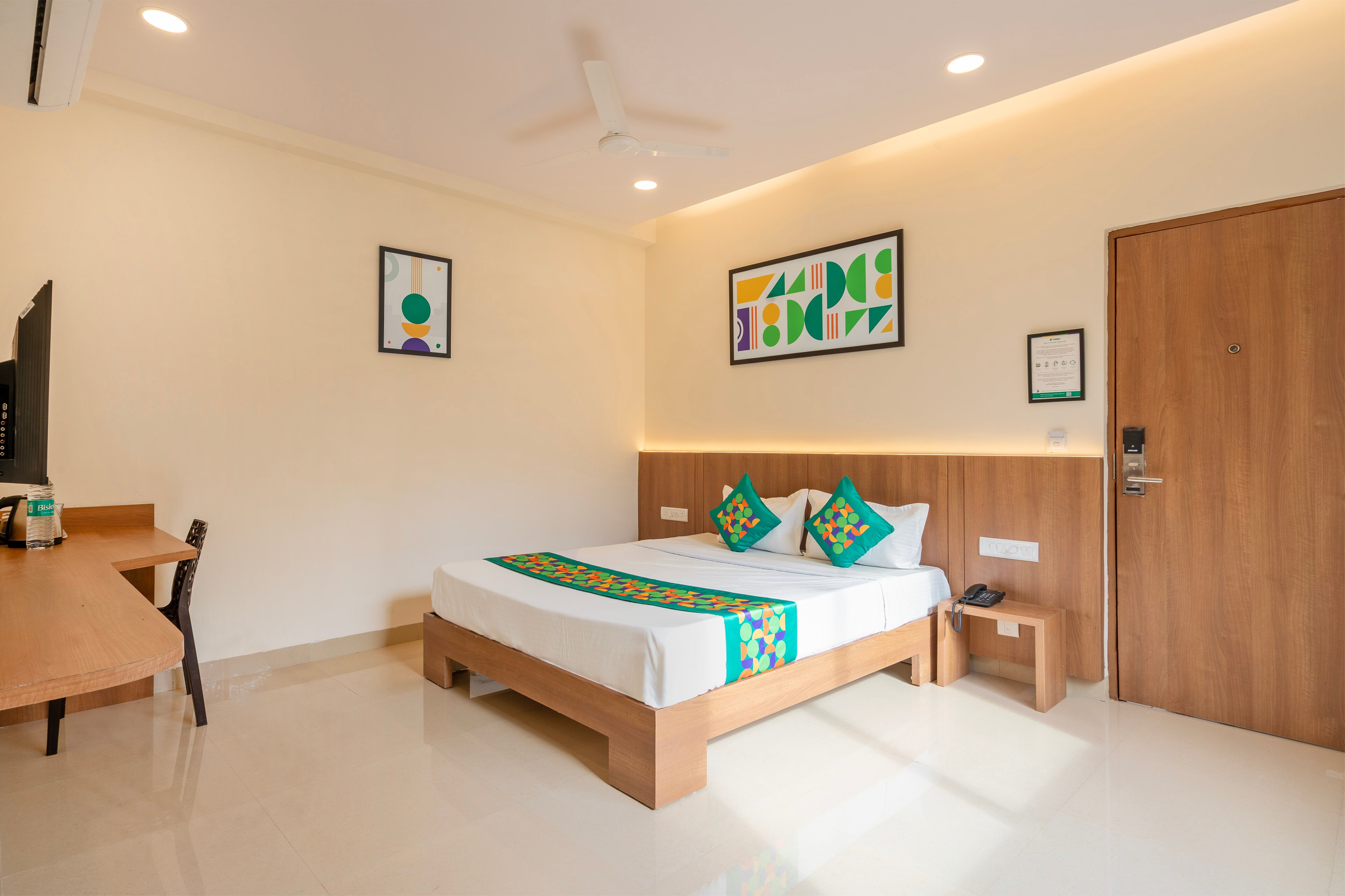 Treebo Arastu Elite Inn, Lakdikapul Near Nampally Station - Tap to explore photos