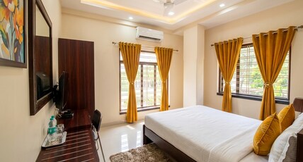 Krishna Kunja | Luxurious Rooms 13 mins from Airport Room Type - premium Room