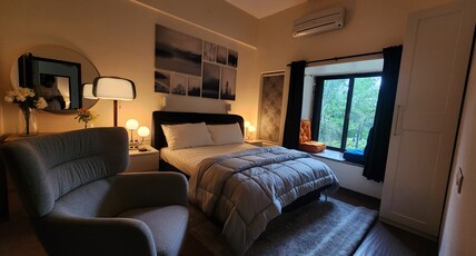 Albergo BNB  2BHK  with a Cozy Deck Room Type - Albergo BNB  2BHK  with a Cozy Deck