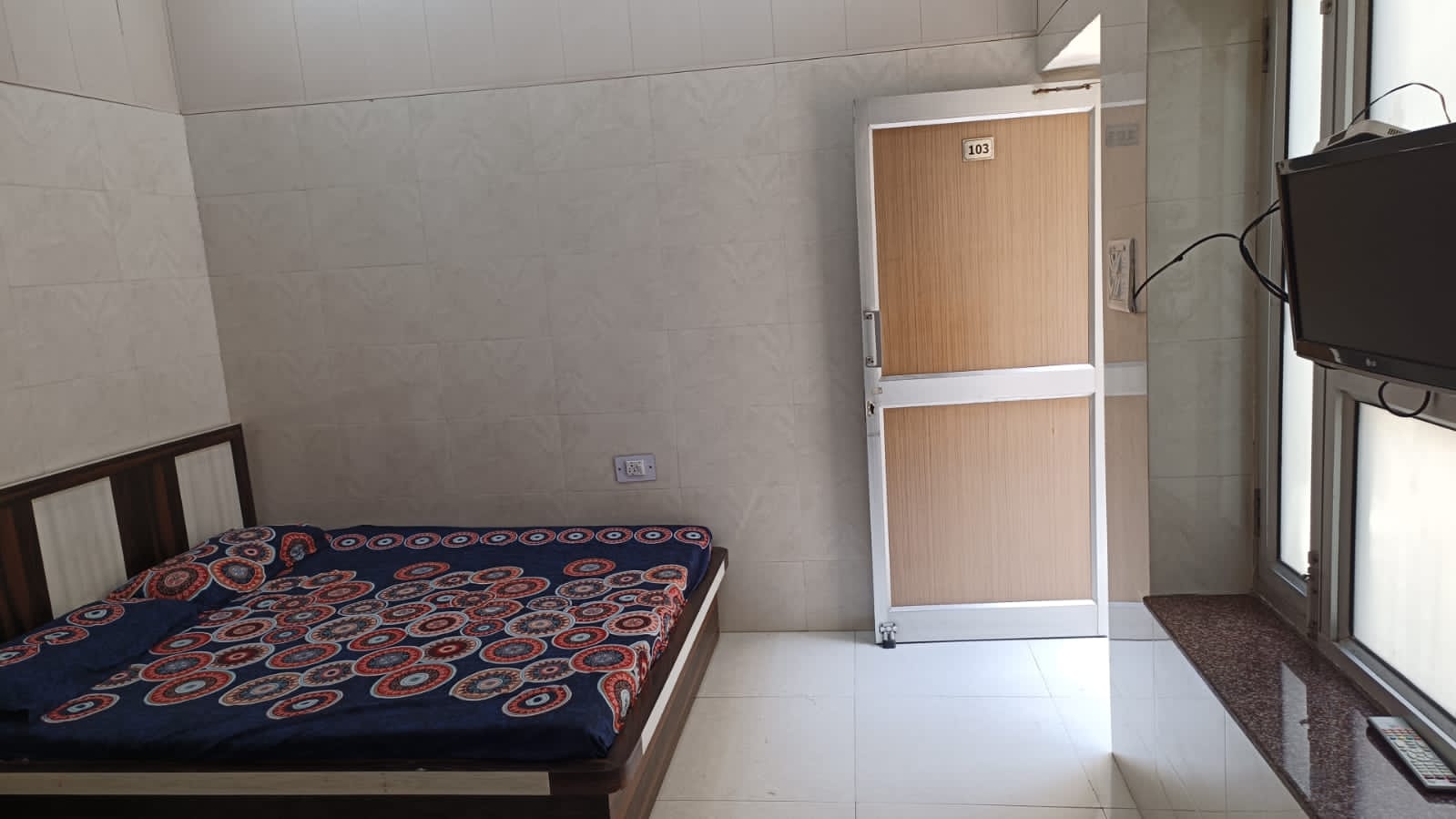 IFM Guest House Amritsar - Tap to explore photos