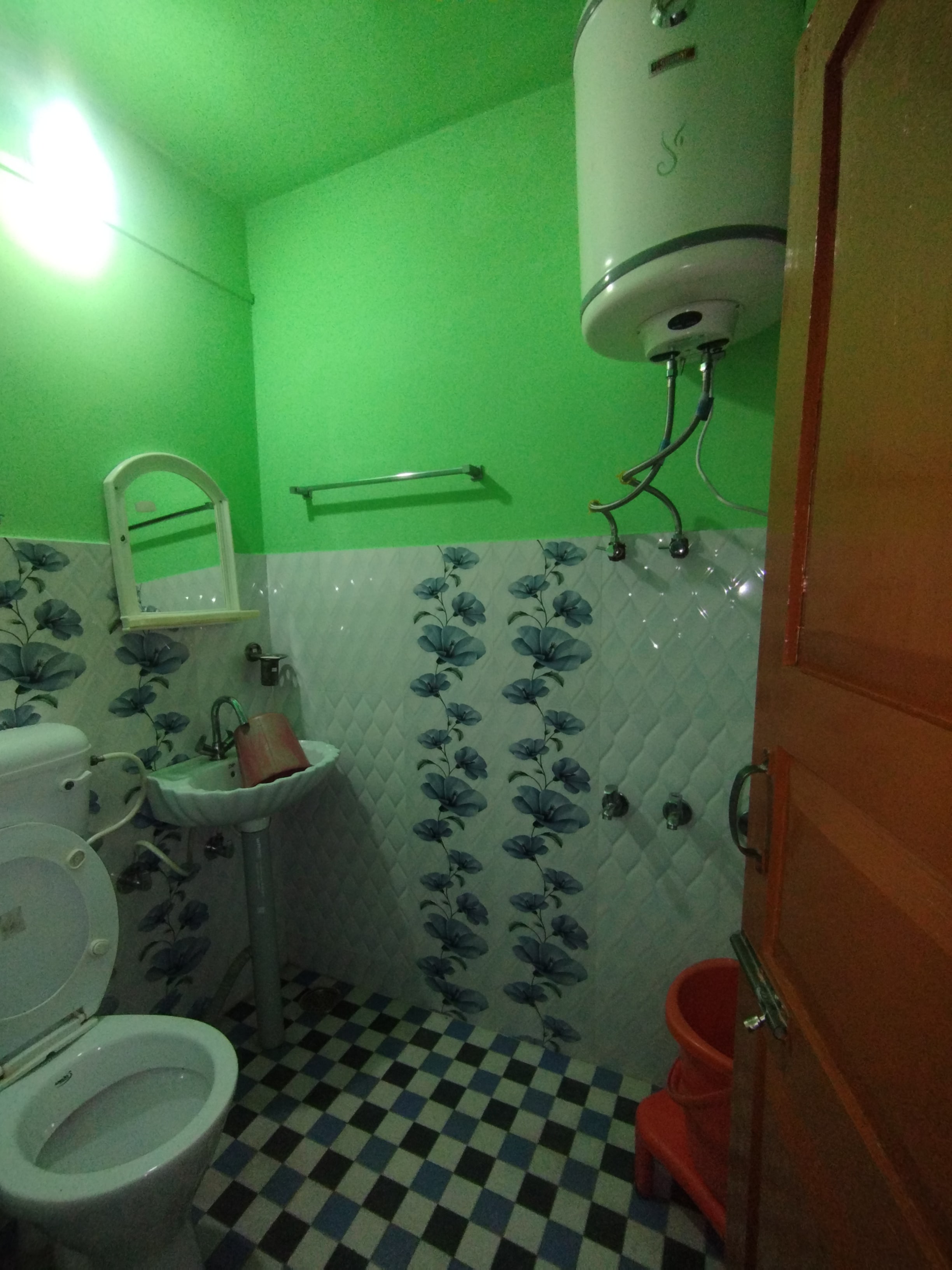 SHAYAS GUEST HOUSE - Tap to explore photos
