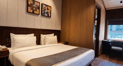 Pleasant Tree Hotels Room Type - Club Room