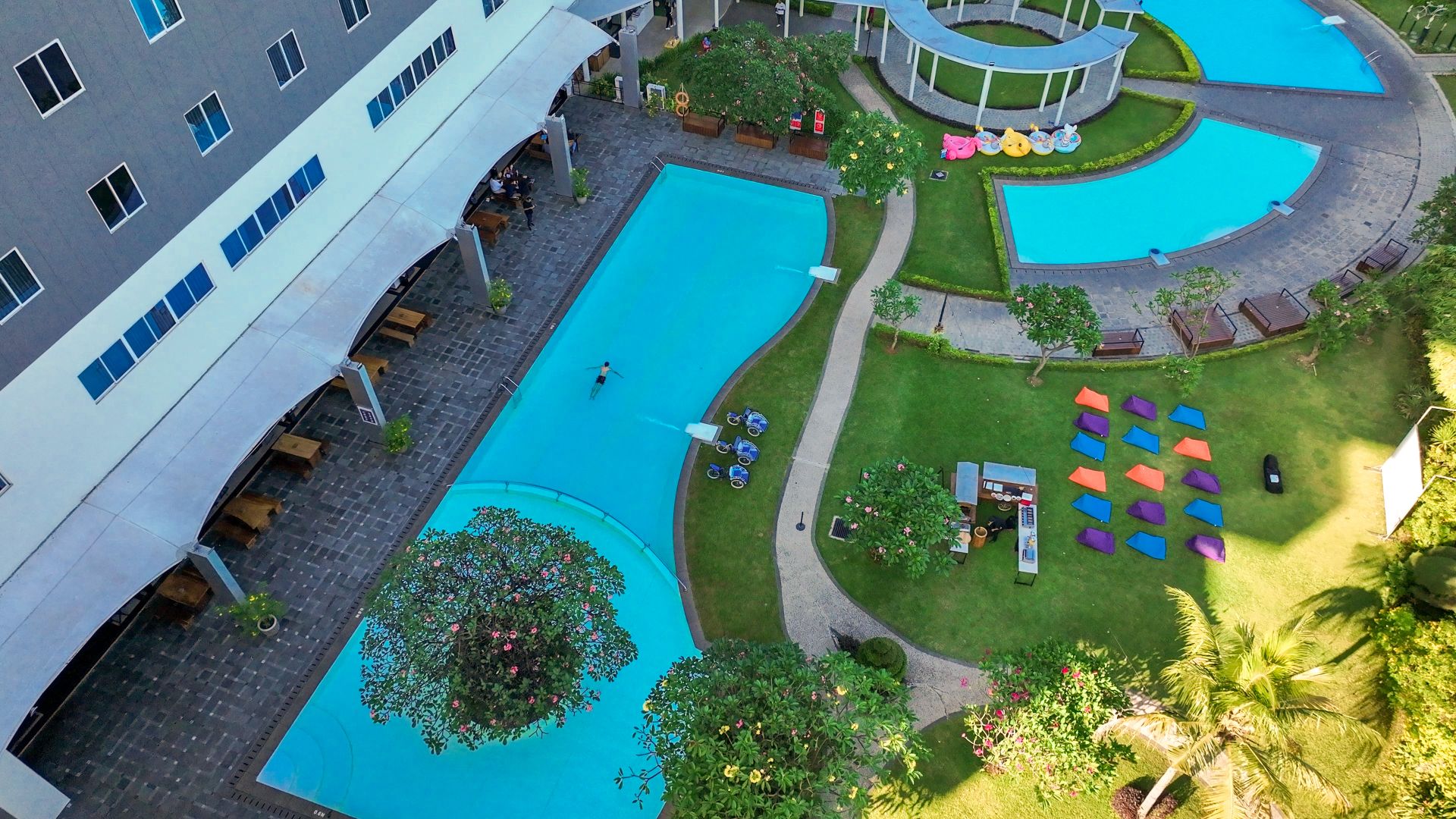 Aston Cirebon Hotel & Convention Center - Tap to explore photos