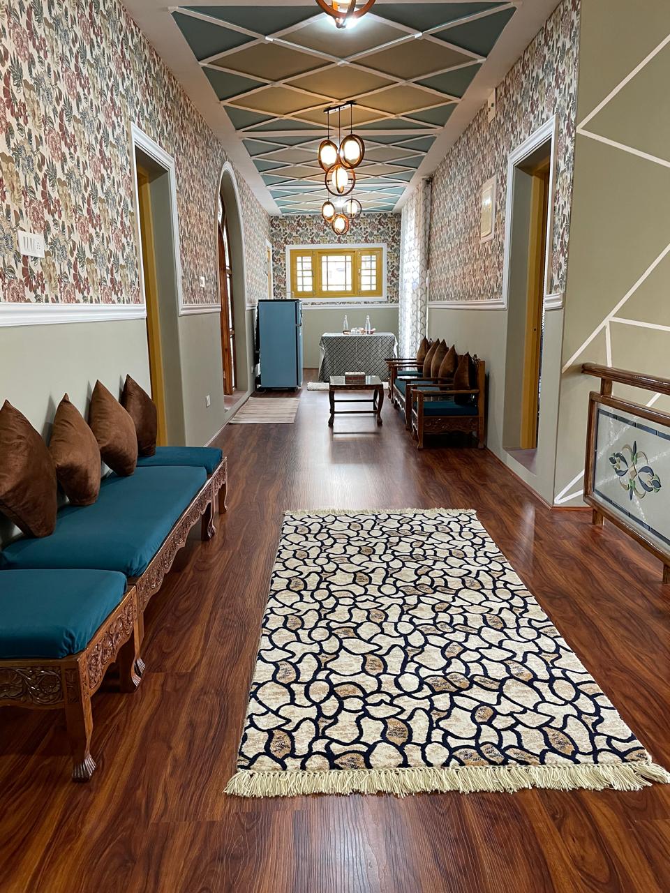 Aqua Paradise Elegant 5BHK Homestay - Tap to explore photos