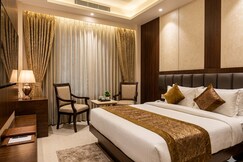 Hotel Rajmahal Inn 3 mints walking from New Delhi Railway station