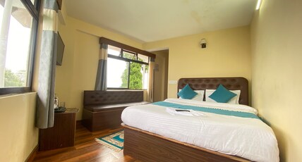 HOTEL KUMUD RESIDENCY Room Type - Queen Bed Room with Mountain View
