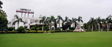 Hotel Goverdhan Palace