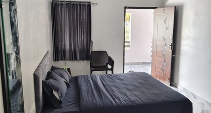 Sri Selvakumar Residency Room Type - Deluxe Non-AC Queen Room Sri Selvakumar Residency Room Type - Deluxe Non-AC Queen Room
