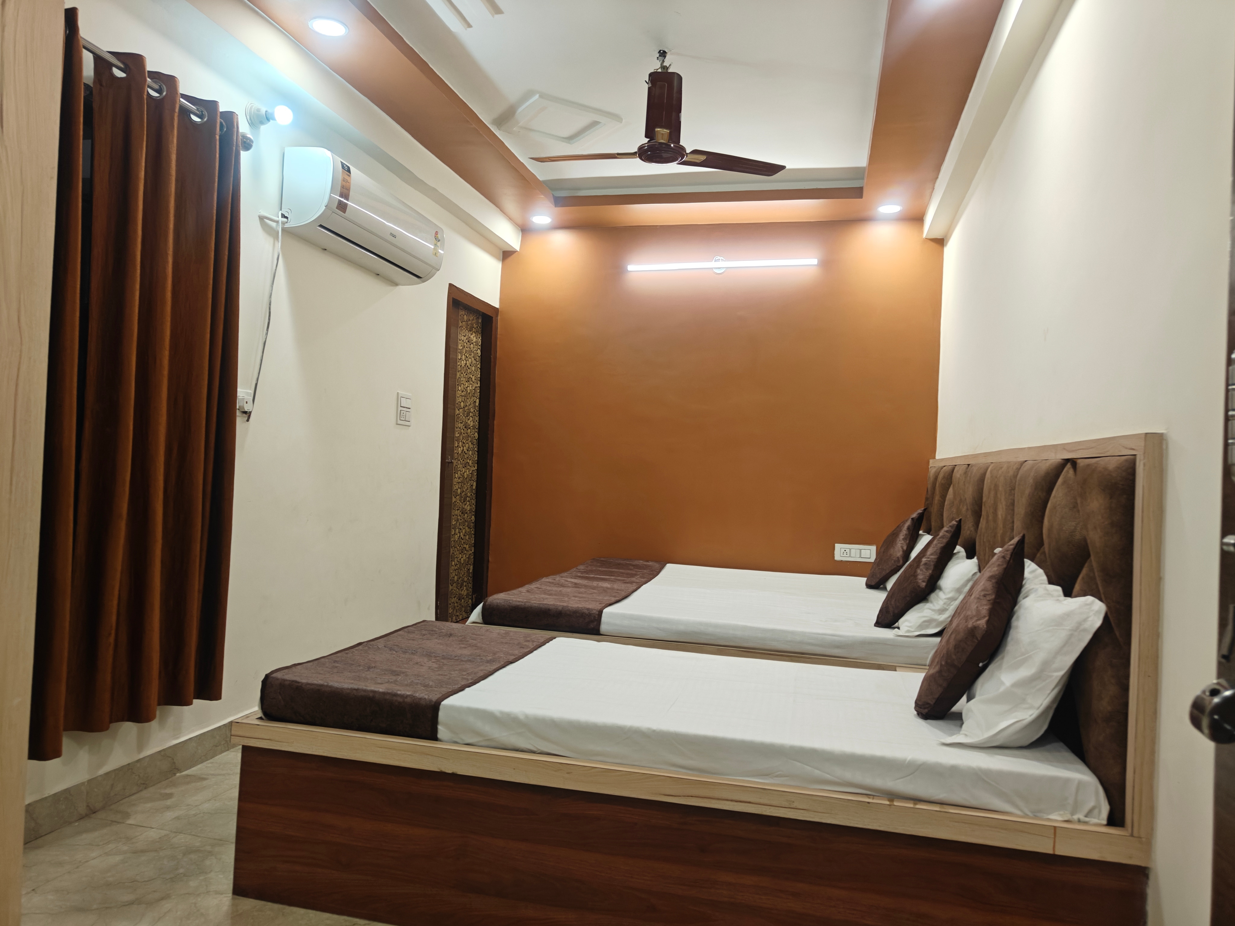 Paradise Villa : Lord Krishna Inns - Tap to explore photos