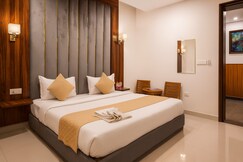 Hotel Luck Residency By Aashiyana