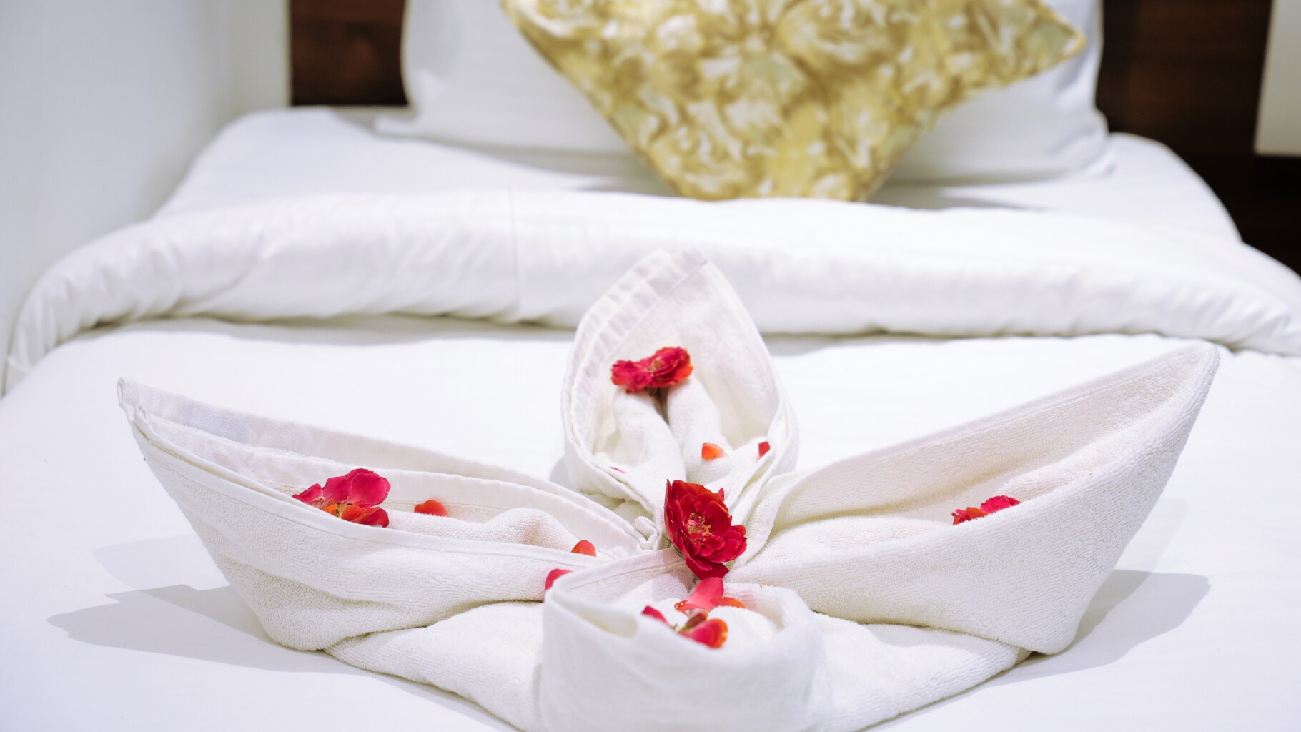 Hotel Radha Krishnam Vrindavan - Tap to explore photos