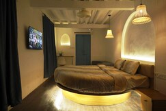 Bandra Bliss Cottage With Double Bath Tub