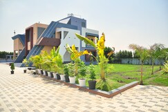Gruham Farms & Resorts