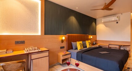 The Hosteller Bam Dehradun, City Centre Room Type - Superior Double Room with Balcony