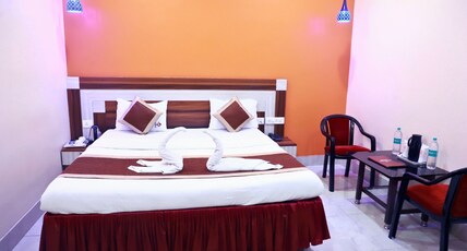 Hotel UG Mansion Room Type - DELUXE AC ROOM