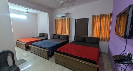 Chalukya comforts  Room Type - Private Dormitory Room for 6 members - Non/AC