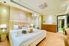 BedChambers Luxe Stay @Saket