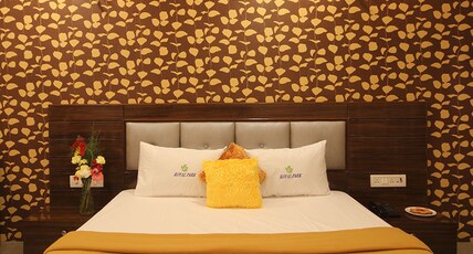 Hotel Royal Park Residency Room Type - Deluxe Room