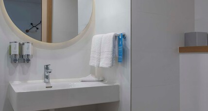 Hampton by Hilton Antalya Airport Room Type - SUPER KING ROOM