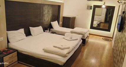 Hotel Eminent Room Type - Triple Bed Hotel Eminent Room Type - Triple Bed