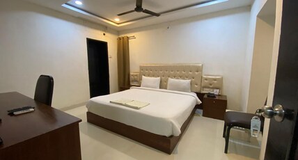 Saanaira Resort & Spa Room Type - Executive Room ( Non Sea Veiw)