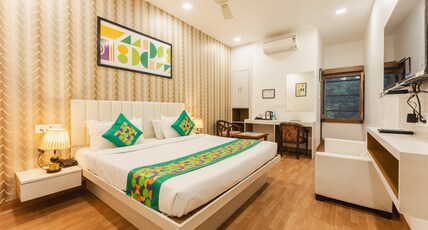 Treebo Advantage Inn Room Type - Deluxe Family Room