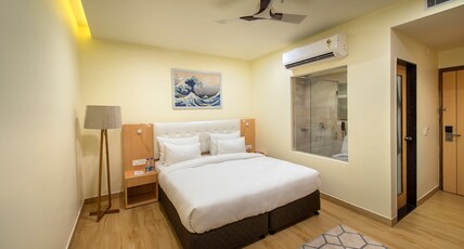 10 Park Street Hotel & Banquets Room Type - Superior King (Twin Bed Room)