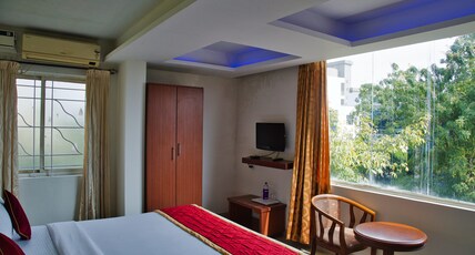 BUSINESS INN Room Type - Deluxe Ac Room