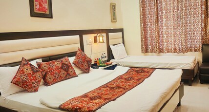 Hotel Broadway Amritsar Room Type - Family Room - AC Hotel Broadway Amritsar Room Type - Family Room - AC