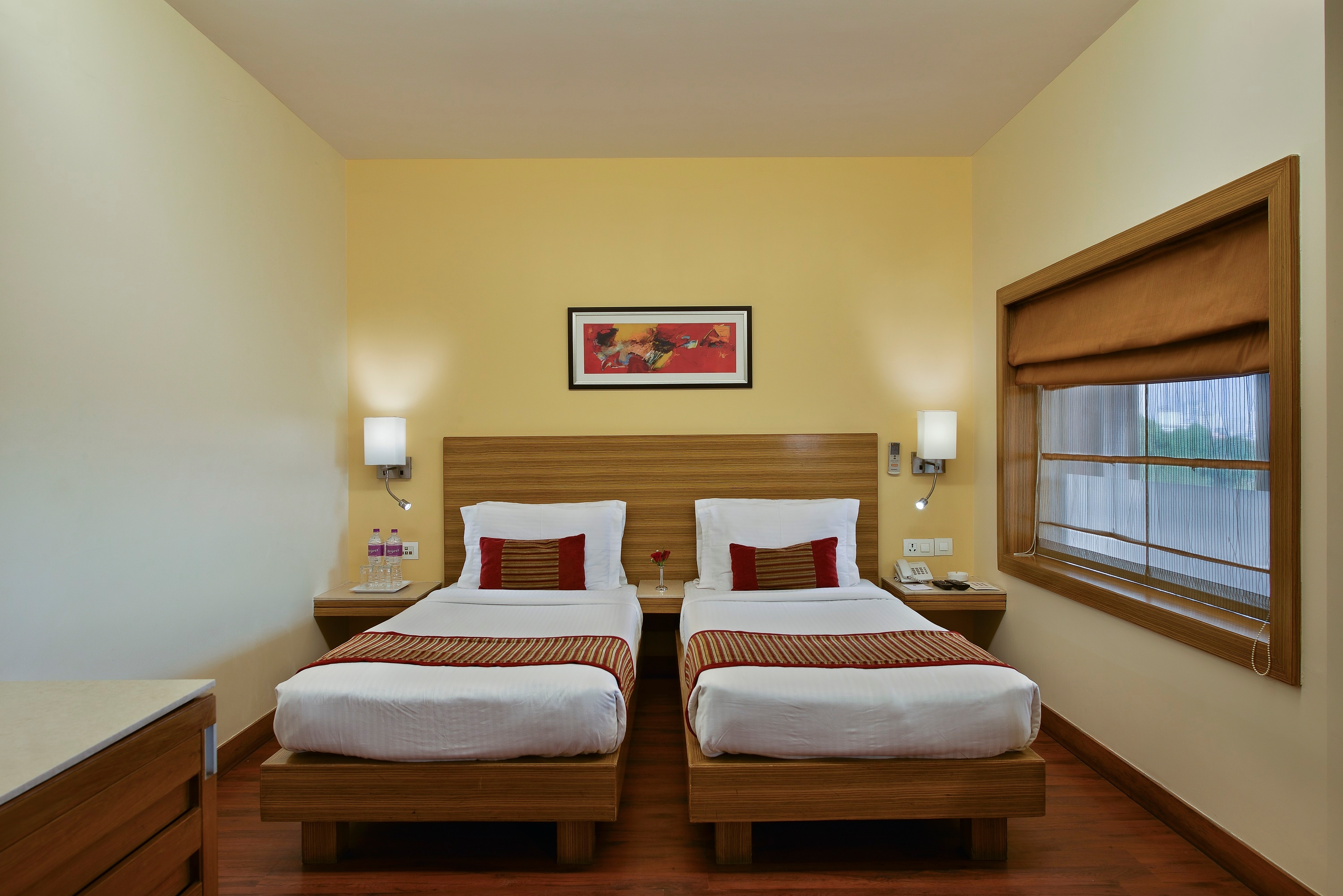 Hotel Heritage (Formerly known as Comfort Inn Heritage) - Tap to explore photos