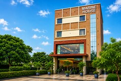 HOTEL MARINE HOUSE