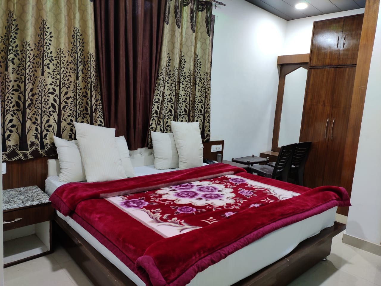 Vinayak Residency - Tap to explore photos