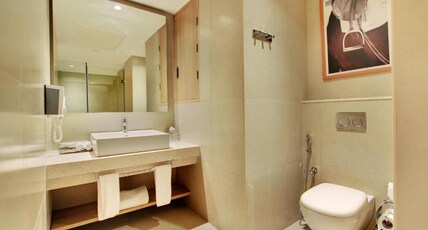 Holiday Inn Bengaluru Racecourse Room Type - 1 KING BED SUITE NON SMOKING