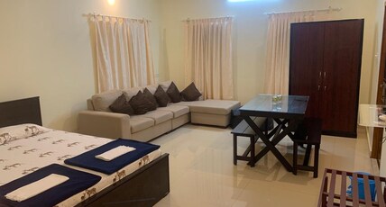 Palm Grove Villa Kochi Room Type - Deluxe AC Room