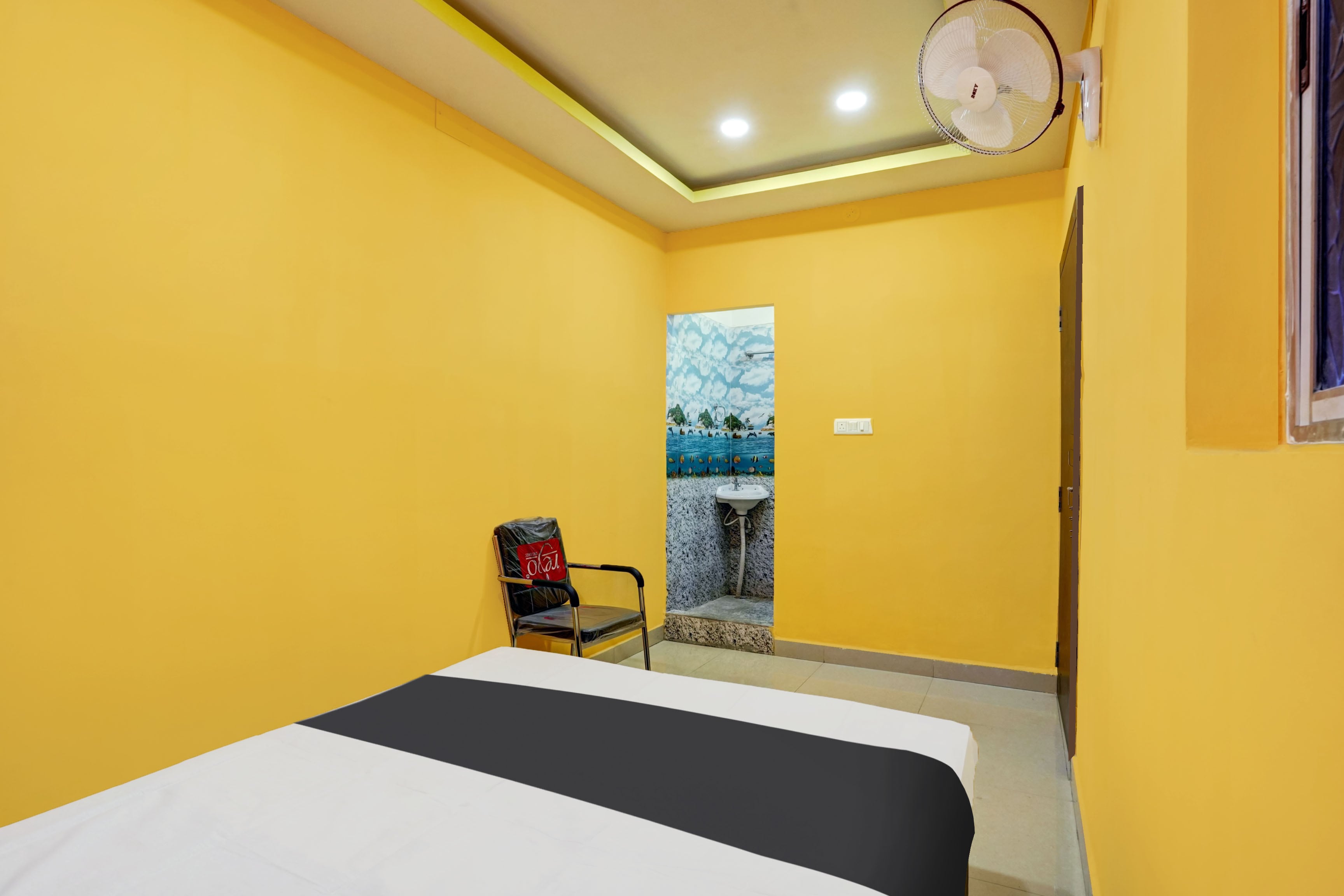 Hotel O DS TANDOORI - Tap to explore photos