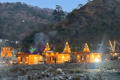 Cabana Riverside Resort - Kainchi Dham