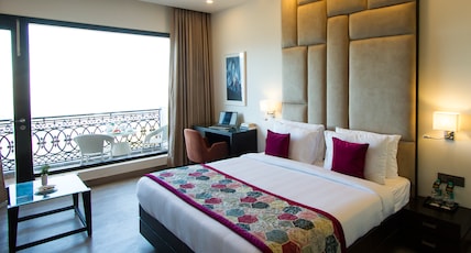 Rosetum Kasauli Room Type - Deluxe Room with Balcony Rosetum Kasauli Room Type - Deluxe Room with Balcony