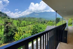 Sliver Stone Holiday Home