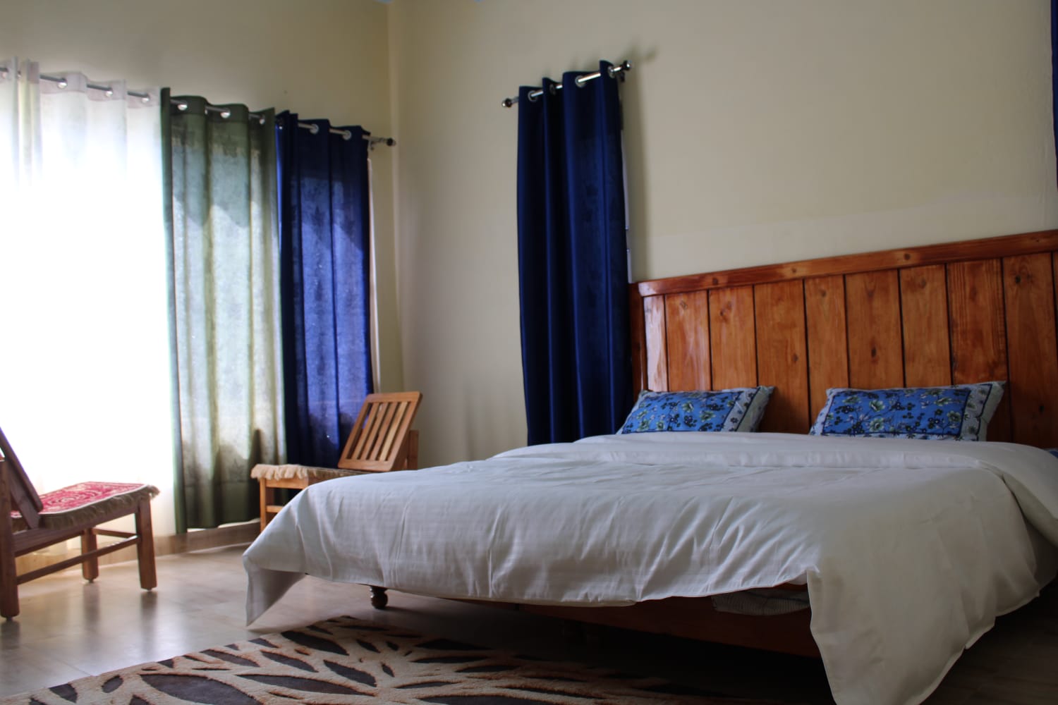Maverick Home Stay - Tap to explore photos