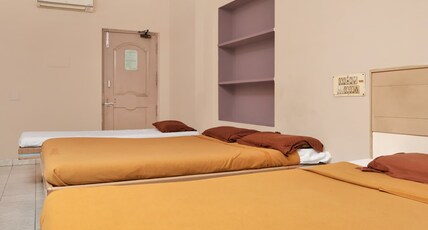 Hotel Lakshmi Saraswathy Room Type - NONAC FAMILY ROOM