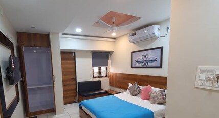 Hotel Vandana Palace Room Type - Deluxe Room