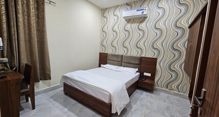 HOTEL NEST Room Type - DELUXE
