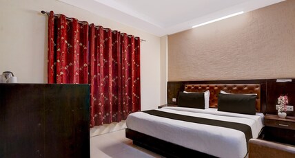 Collection O Haridwar Railway Station Formerly Le Central Room Type - Deluxe