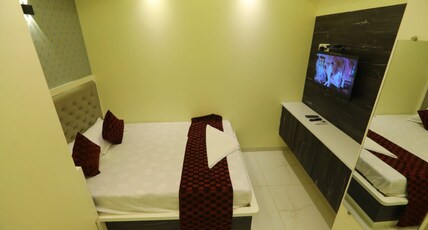 Hotel Sai Siddhi Inn - Navi Mumbai Room Type - Deluxe Non AC Room