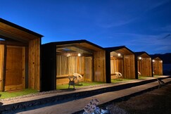 Misty Hills Cabins, Pangong