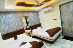 Hotel Lakhdatar